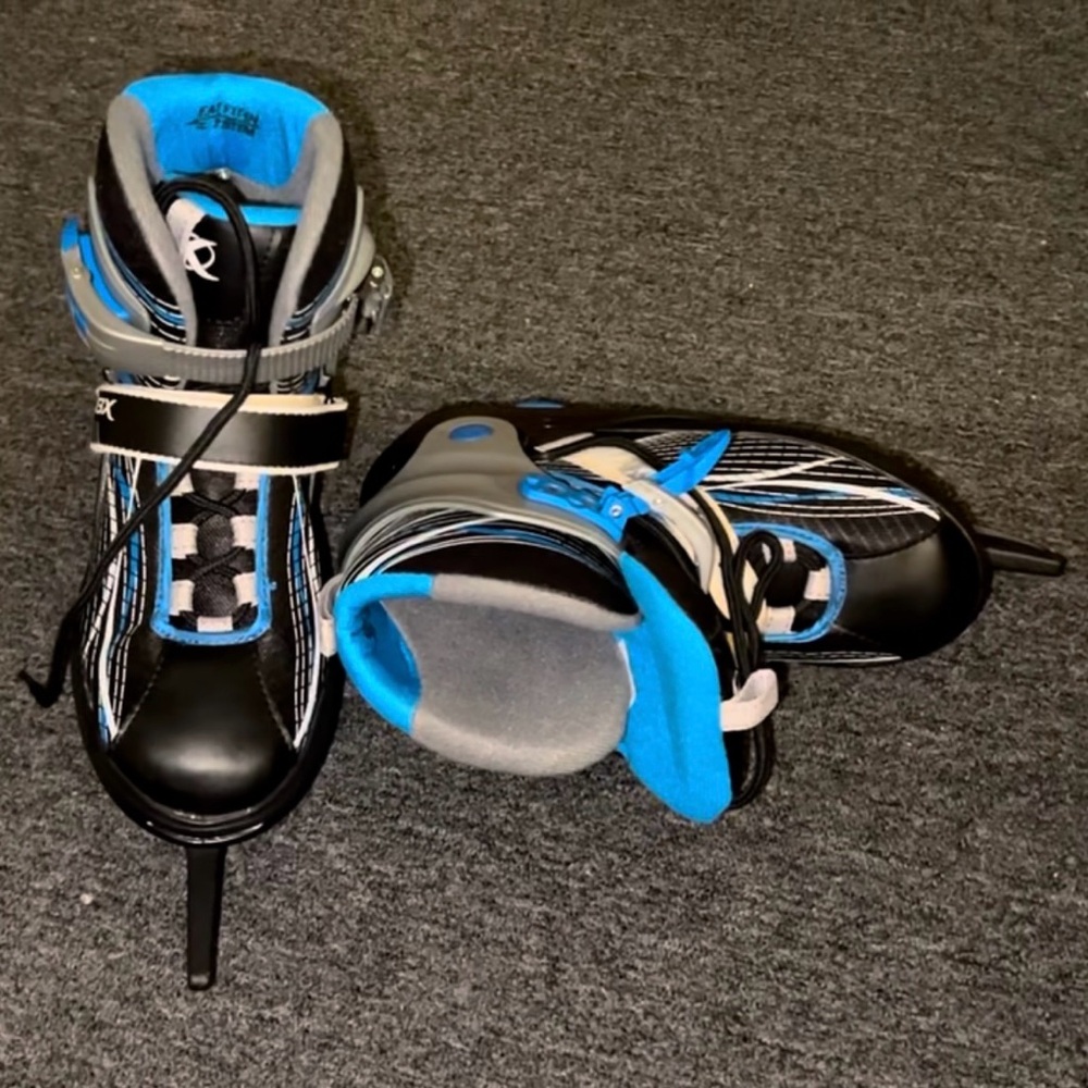 DBX Boys Adjustable Ice Skates '20 Size L (5-9)